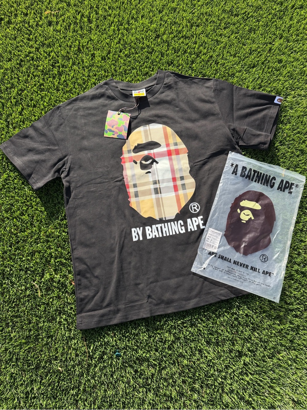 Black Plaid Ape Logo T-Shirt size medium